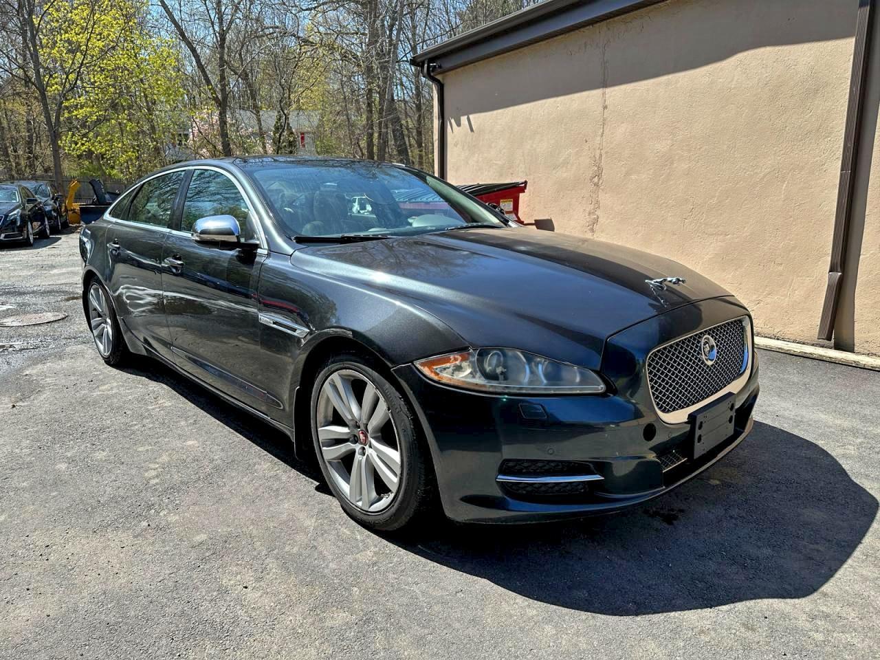 2011 JAGUAR Xj-Series