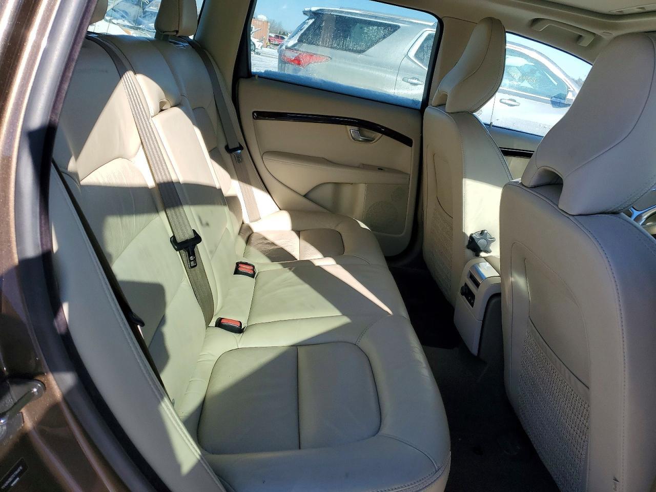 2012 VOLVO XC70