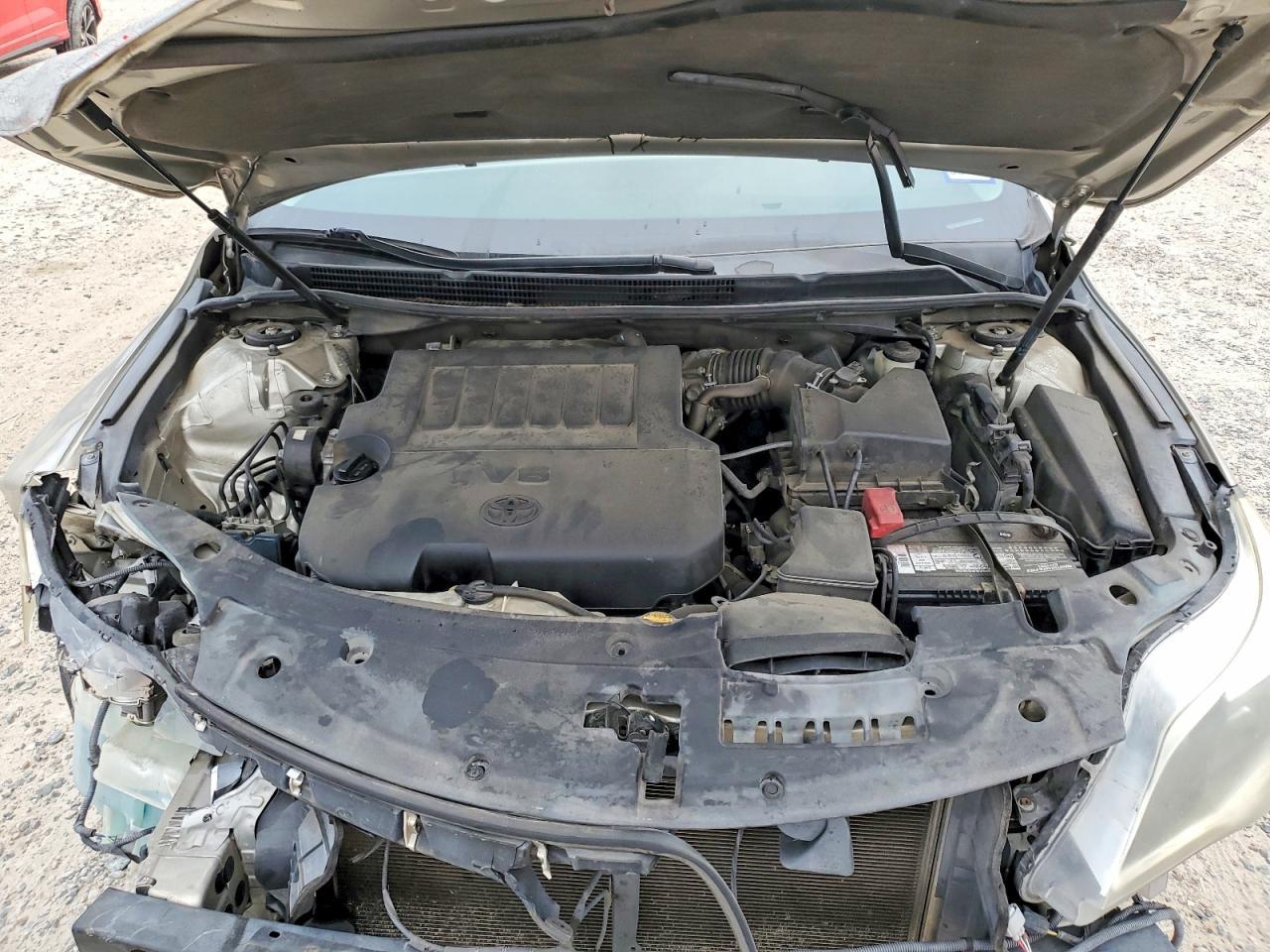 2013 TOYOTA Avalon