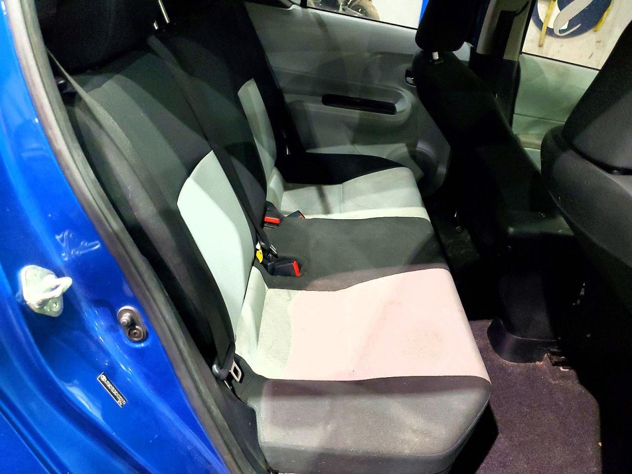 2013 TOYOTA Prius c