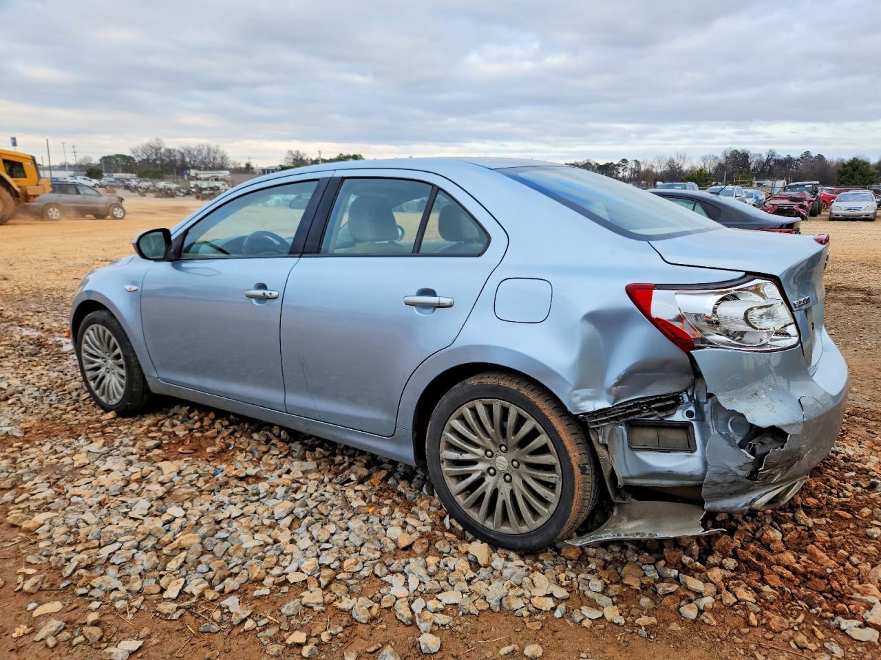 2012 SUZUKI Kizashi