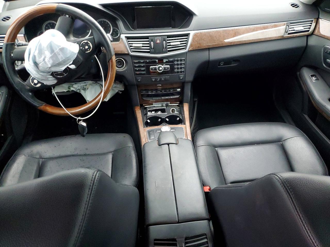 2013 MERCEDES-BENZ E-Class
