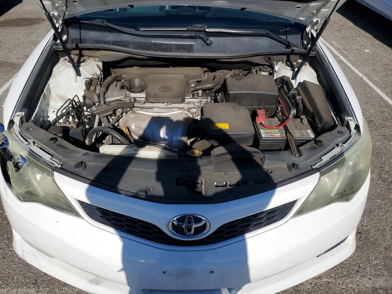 2014 TOYOTA CAMRY