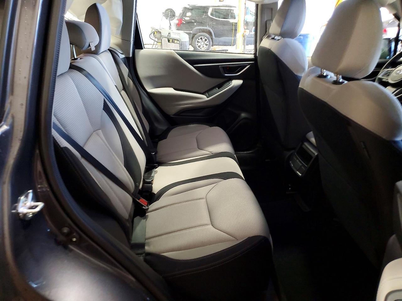 2023 SUBARU FORESTER