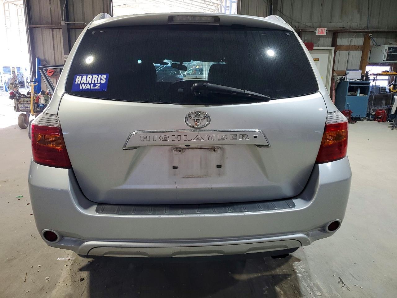 2010 TOYOTA HIGHLANDER