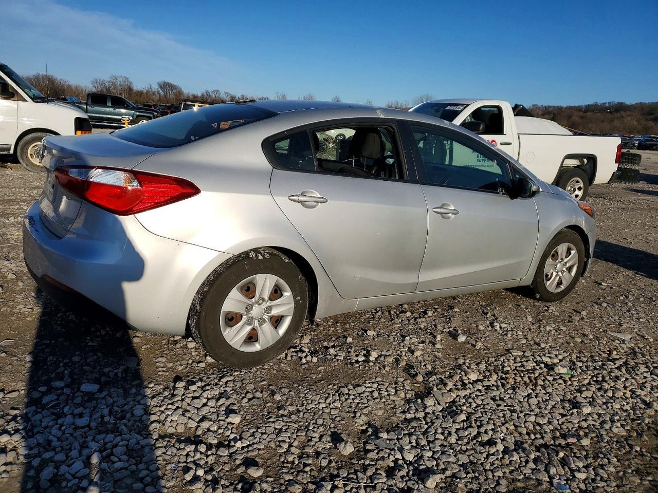 2016 KIA FORTE