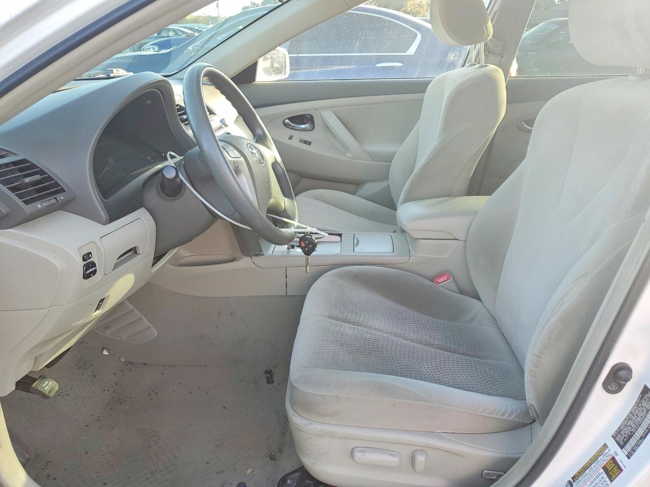 2011 TOYOTA CAMRY