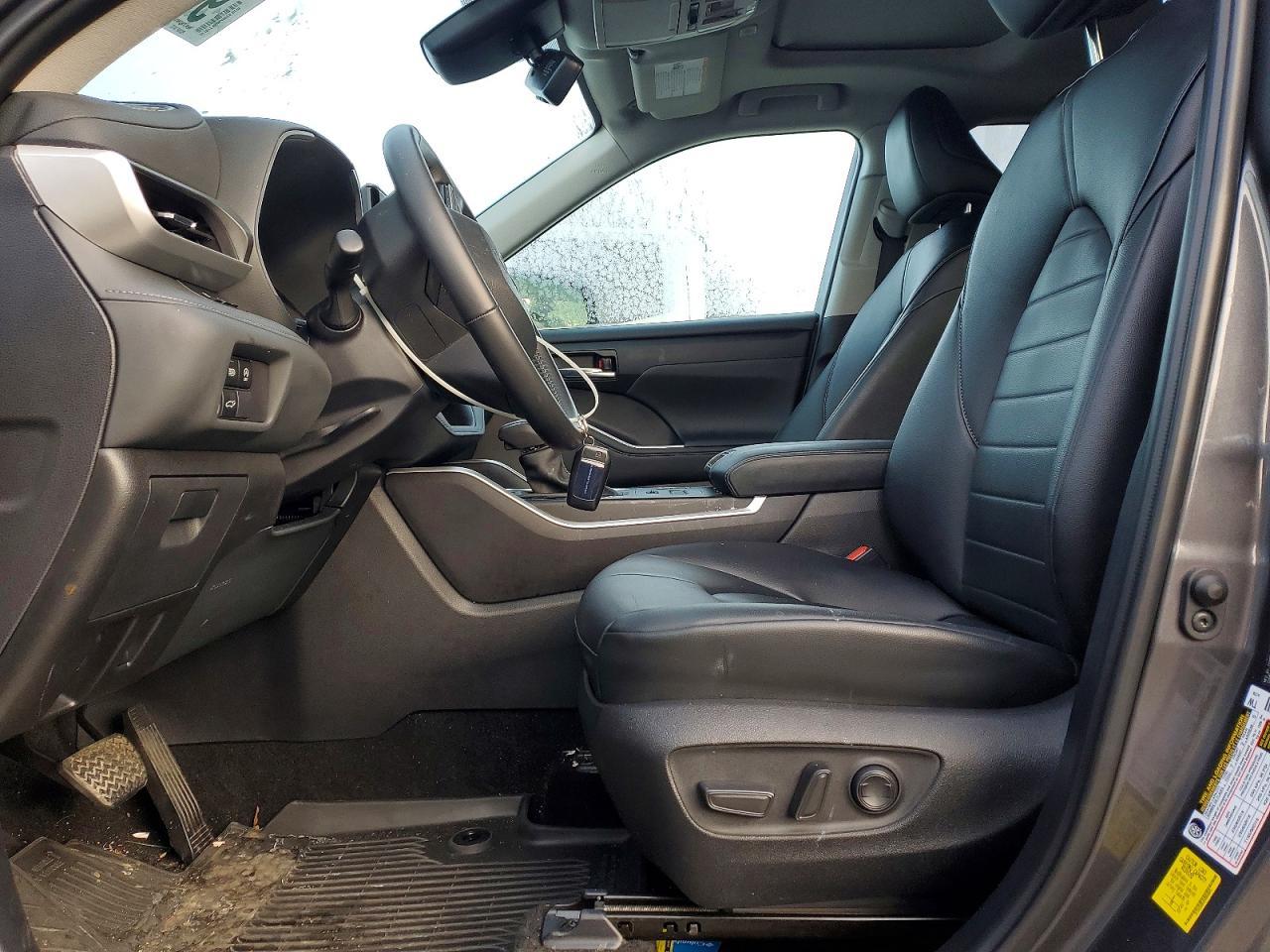 2024 TOYOTA HIGHLANDER