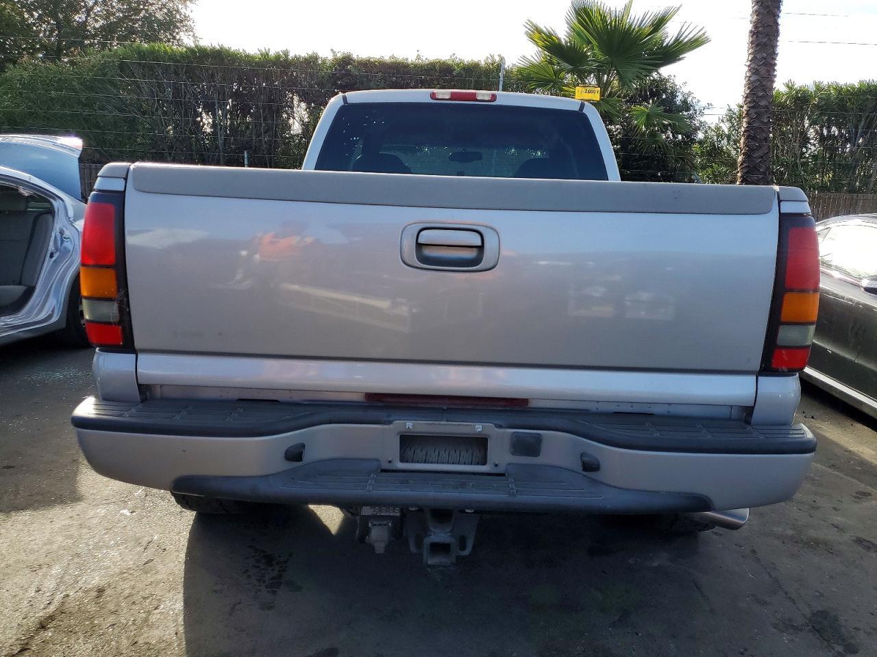 2004 GMC Sierra