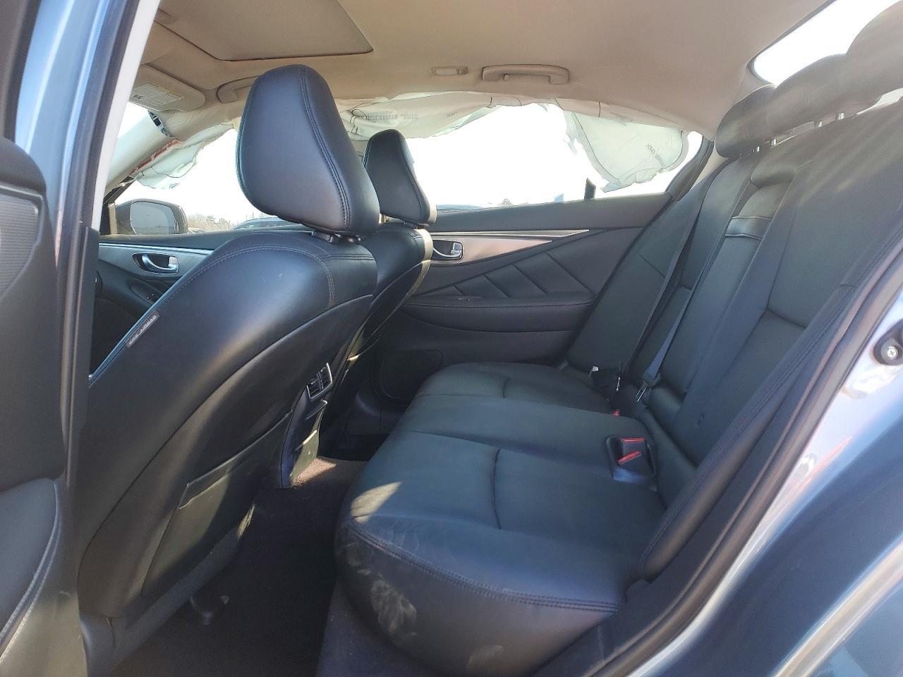 2016 INFINITI Q50