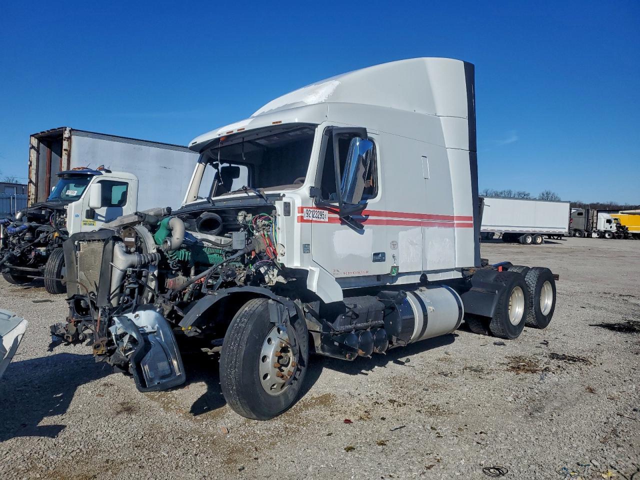 2017 VOLVO VNL