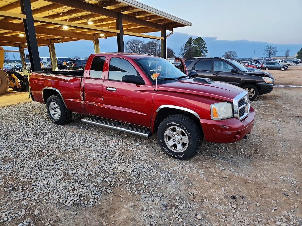 2006 DODGE Dakota