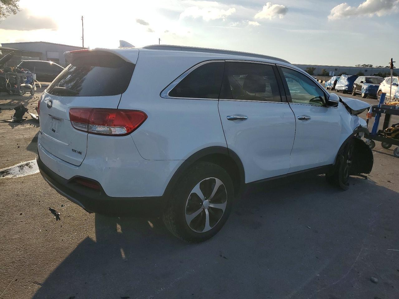 2017 KIA SORENTO