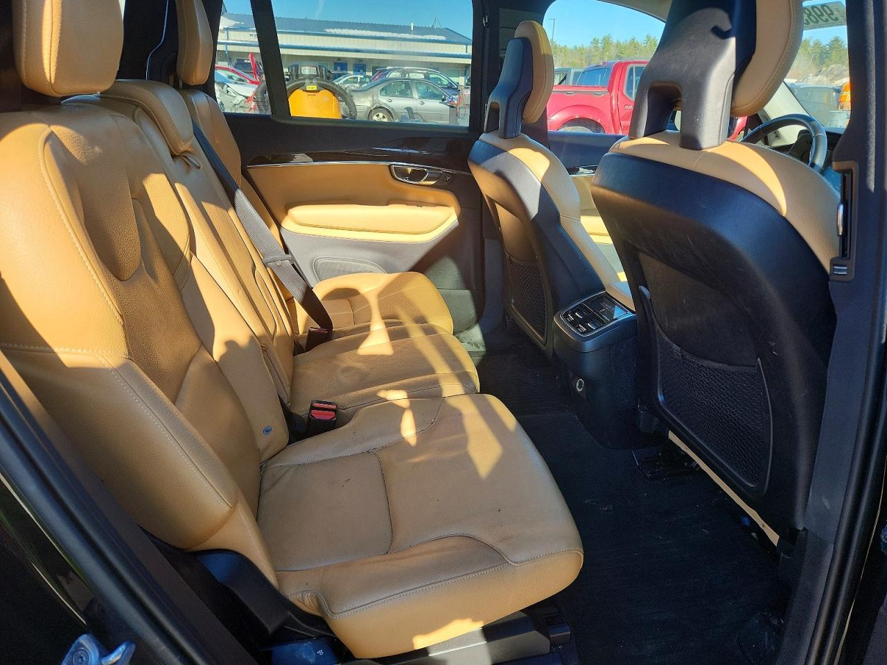2016 VOLVO XC90