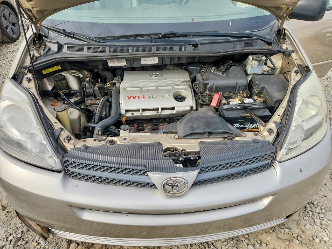 2004 TOYOTA SIENNA