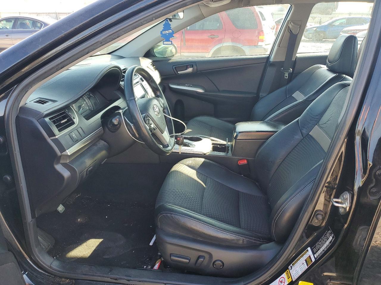 2014 TOYOTA CAMRY