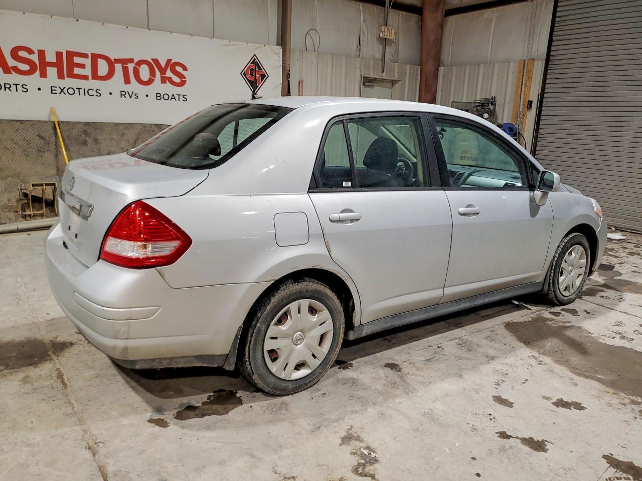 2010 NISSAN VERSA