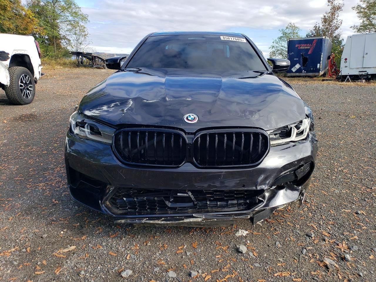 2023 BMW M5