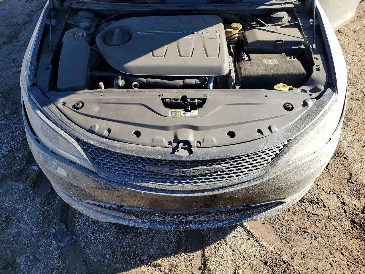 2016 CHRYSLER 200