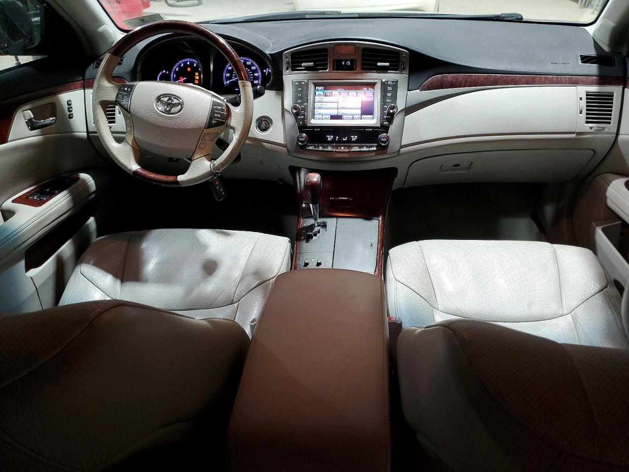 2011 TOYOTA Avalon