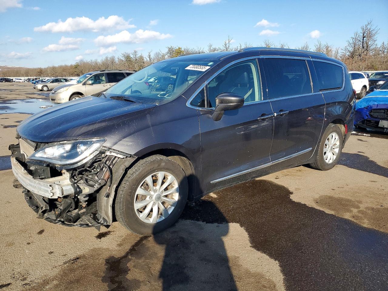 2019 CHRYSLER Pacifica