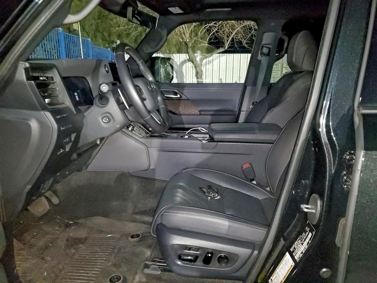 2024 LEXUS GX 550