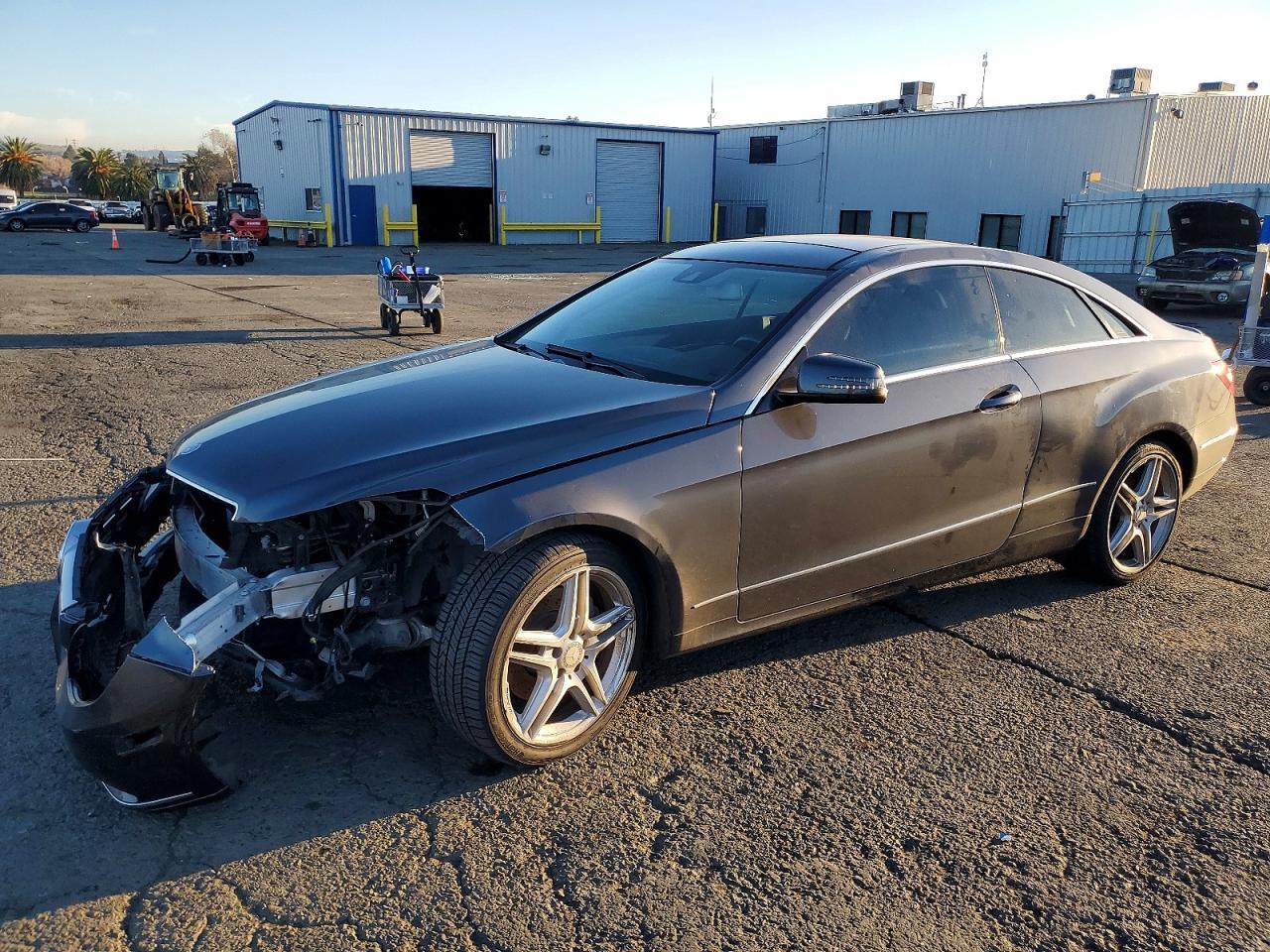 2013 MERCEDES-BENZ E-Class