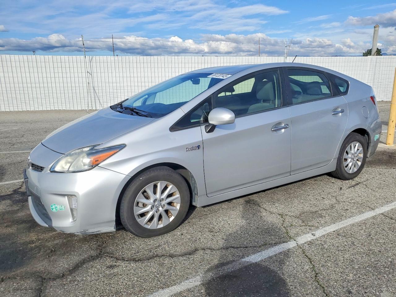 2014 TOYOTA Prius Plug-In