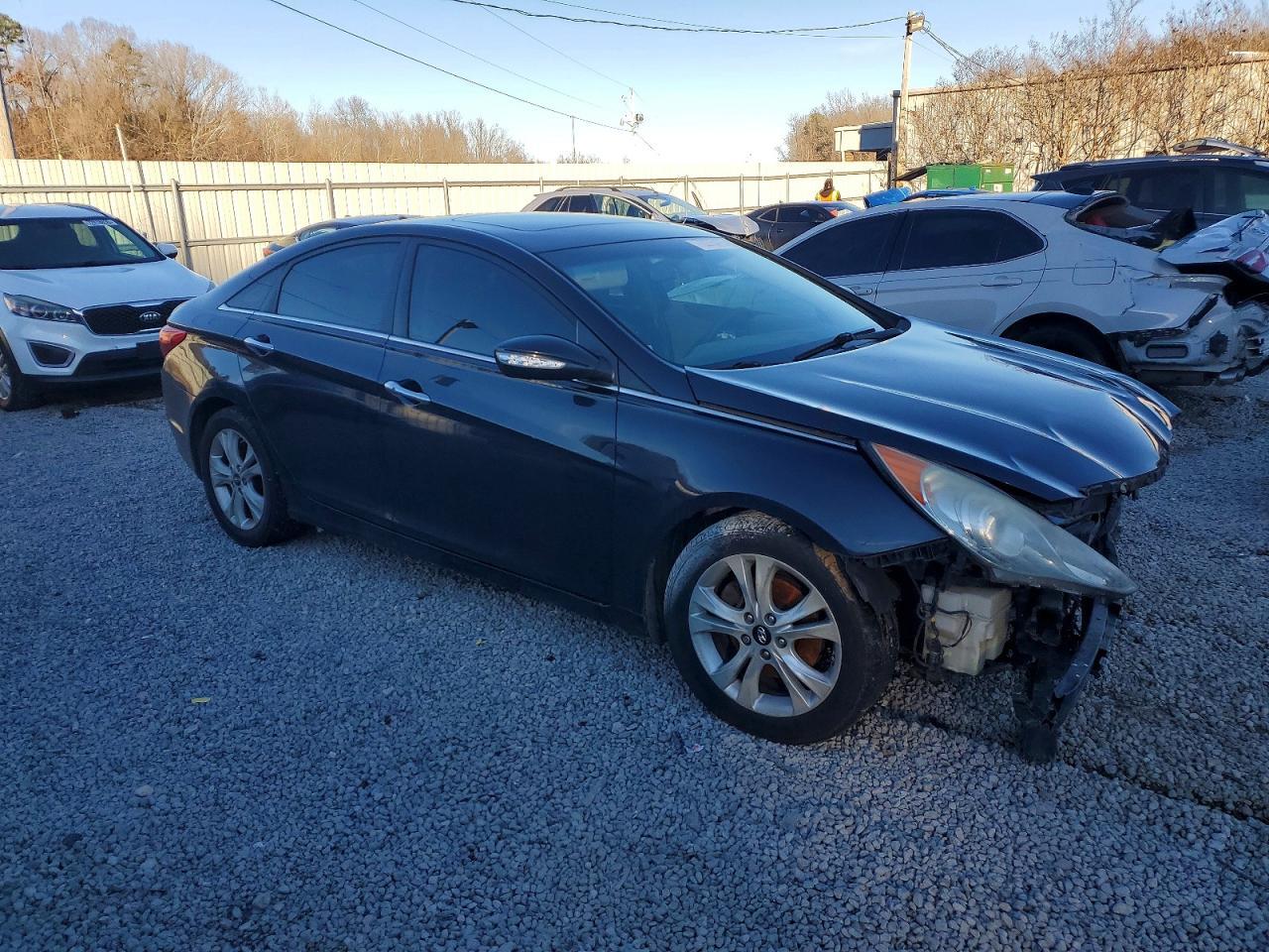 2011 HYUNDAI SONATA