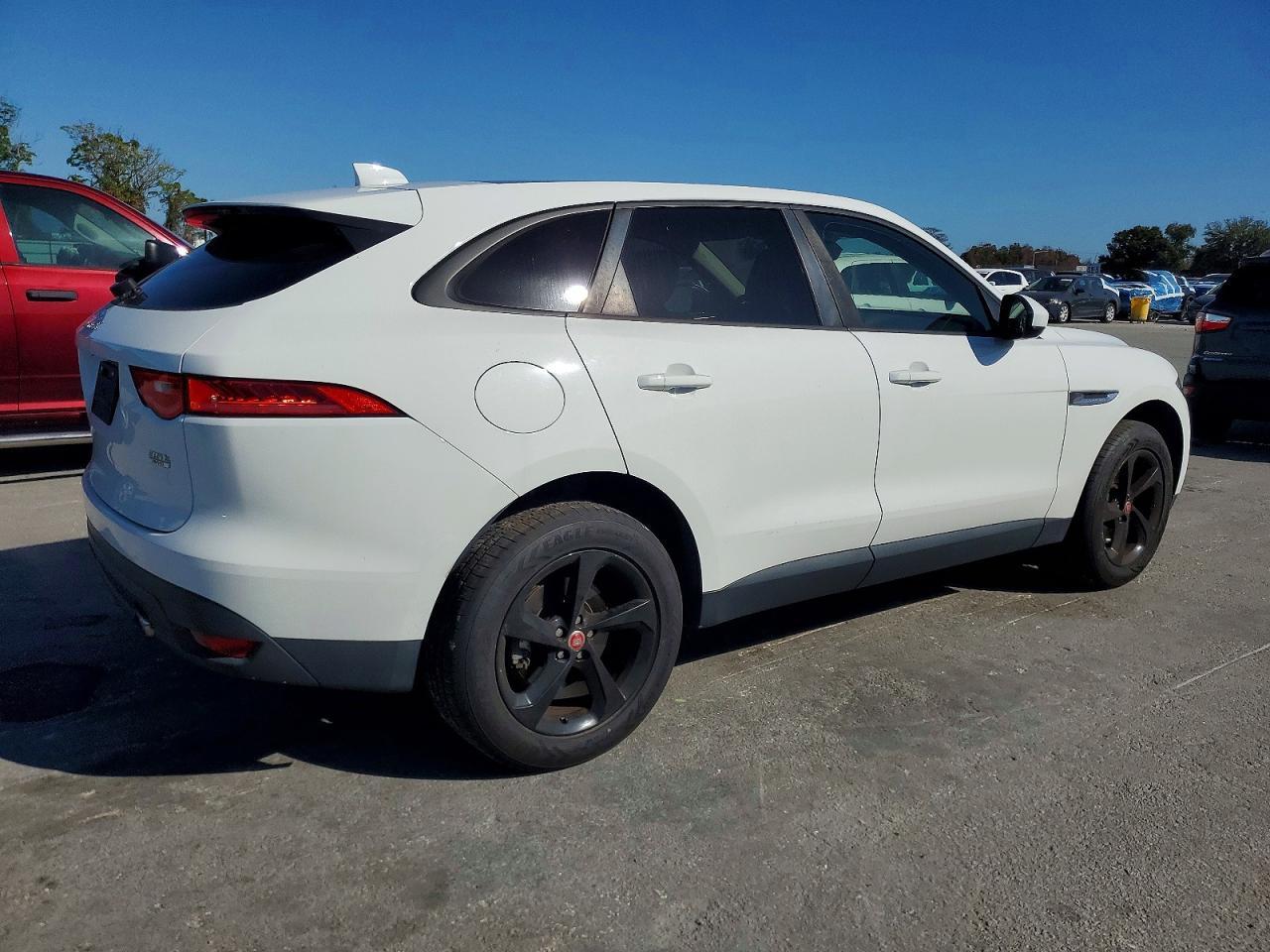 2017 JAGUAR F-Pace