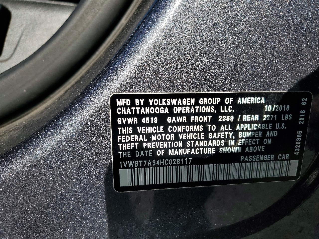 2017 VOLKSWAGEN Passat