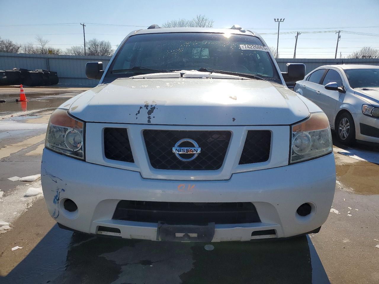 2013 NISSAN Armada
