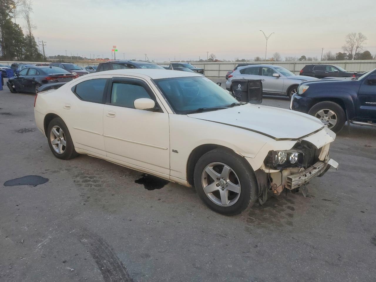 2010 DODGE CHARGER