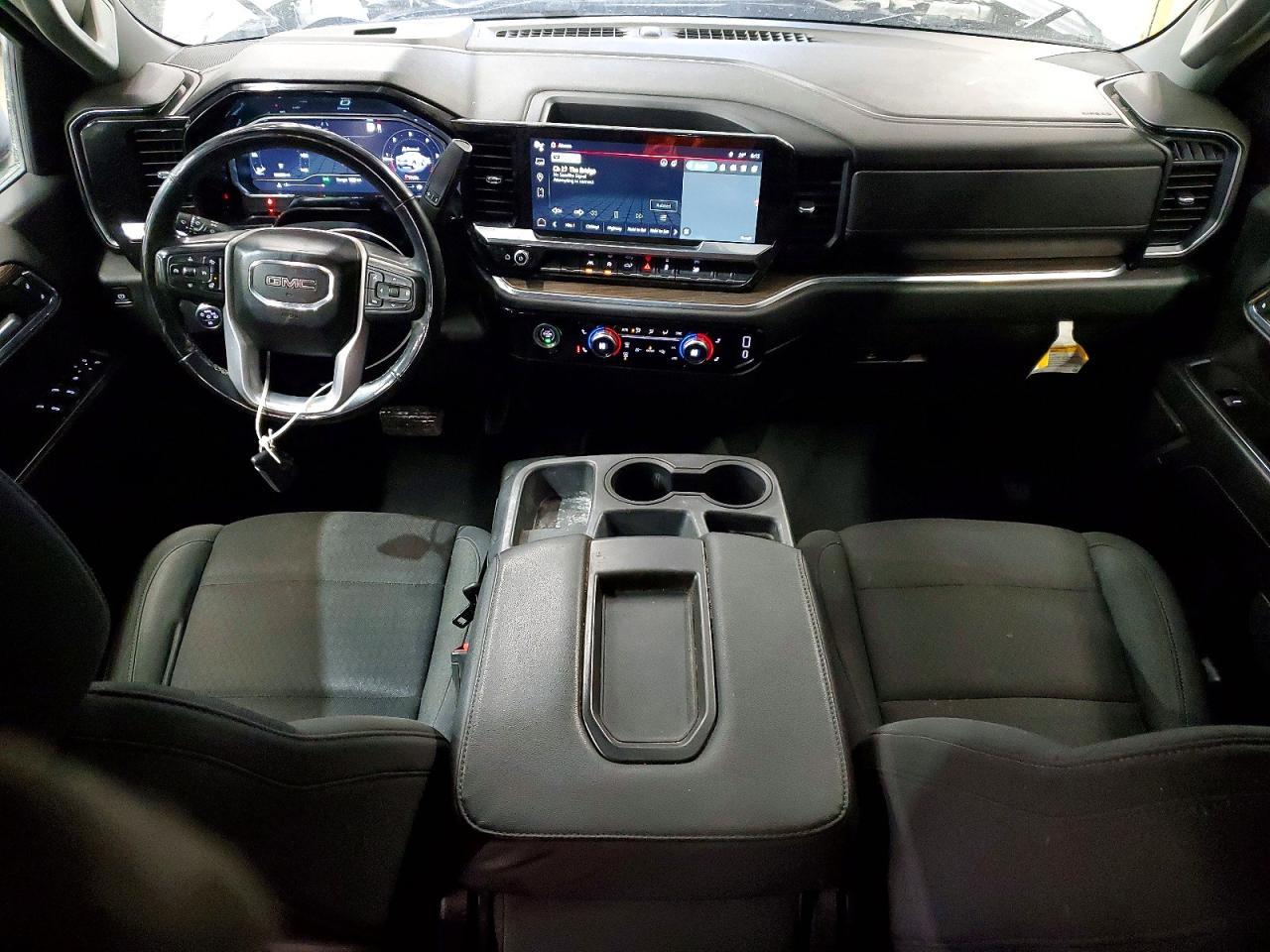 2023 GMC Sierra