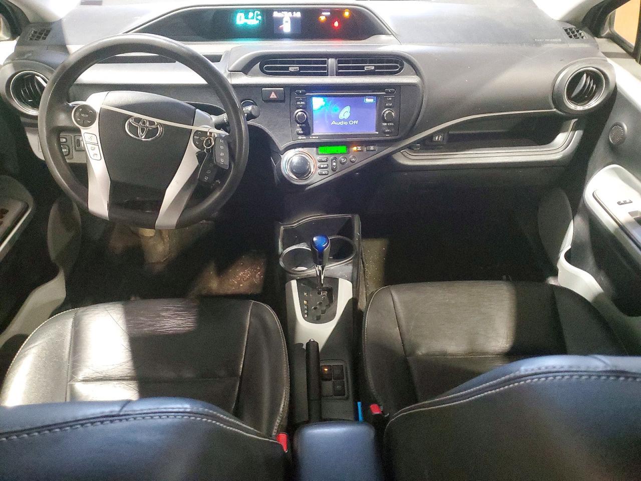 2012 TOYOTA Prius c