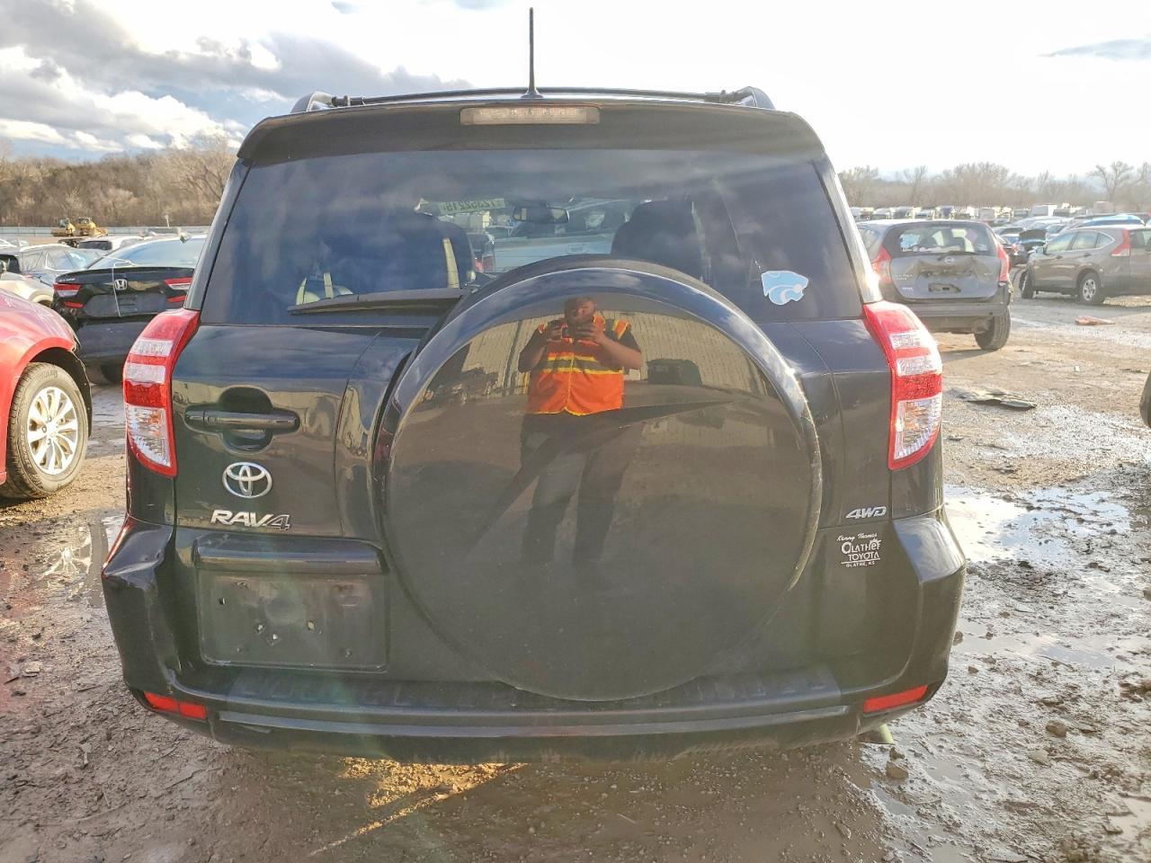 2011 TOYOTA RAV4