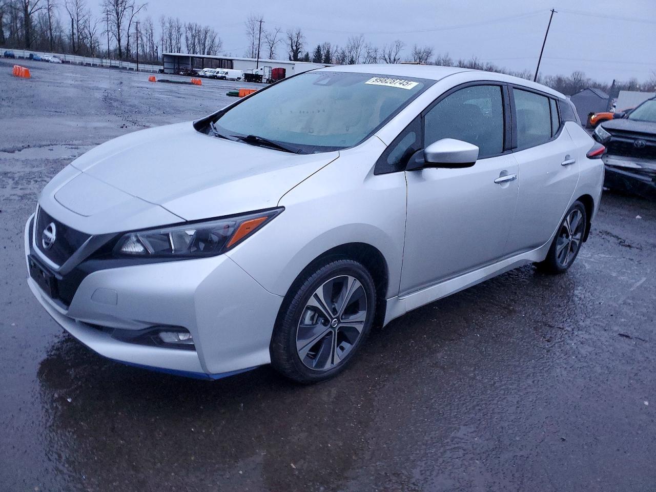 2021 NISSAN LEAF