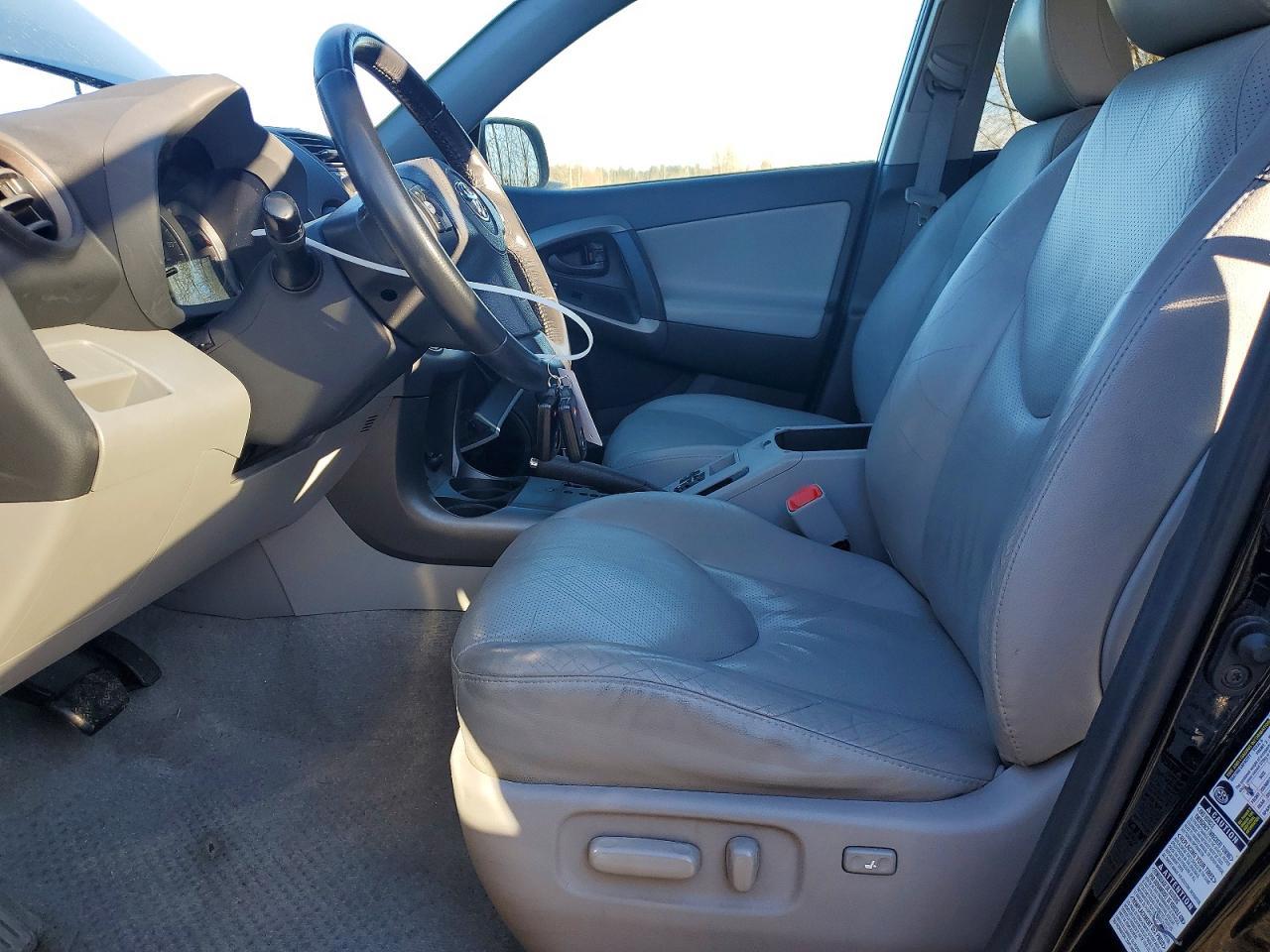 2011 TOYOTA RAV4