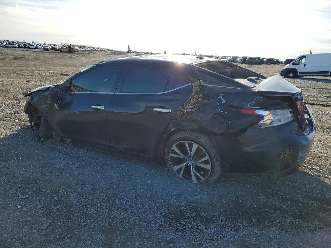 2017 NISSAN Maxima