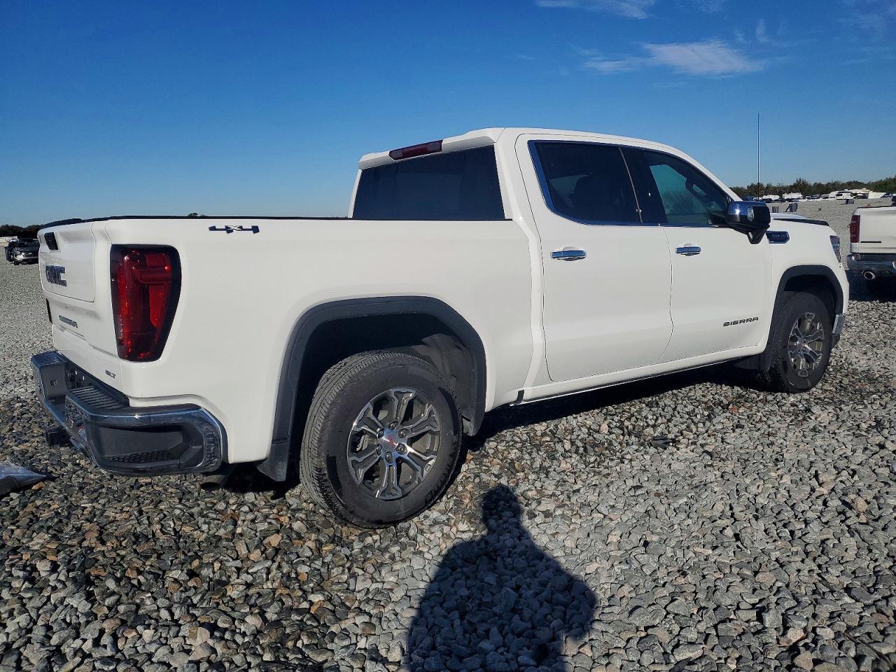 2025 GMC Sierra