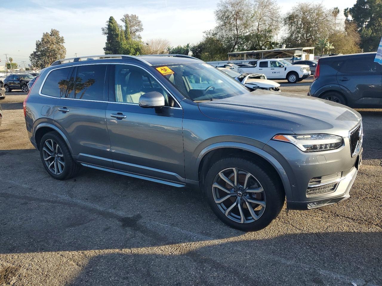 2018 VOLVO XC90