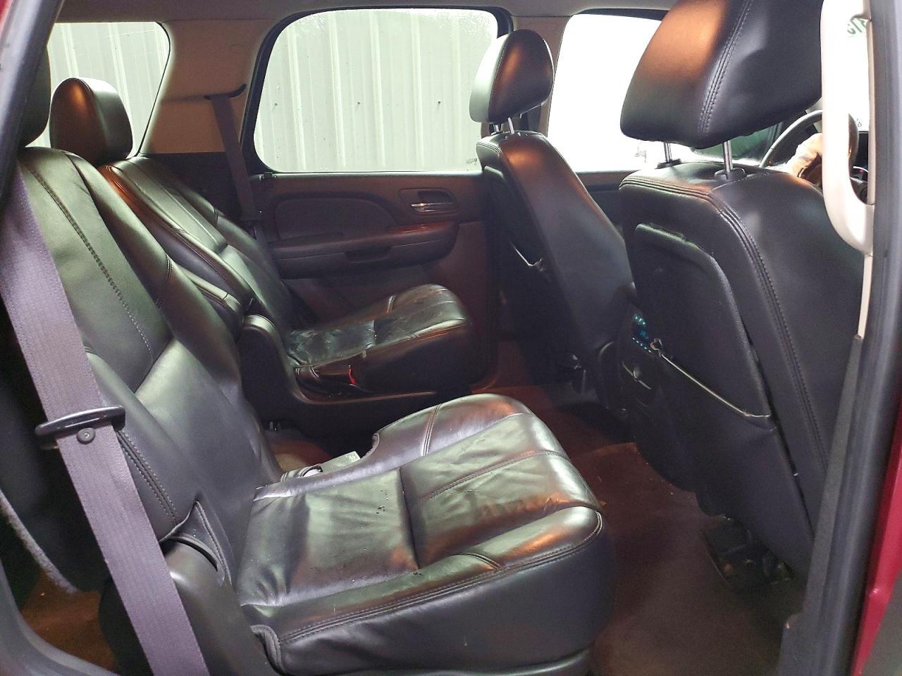 2011 CHEVROLET Tahoe