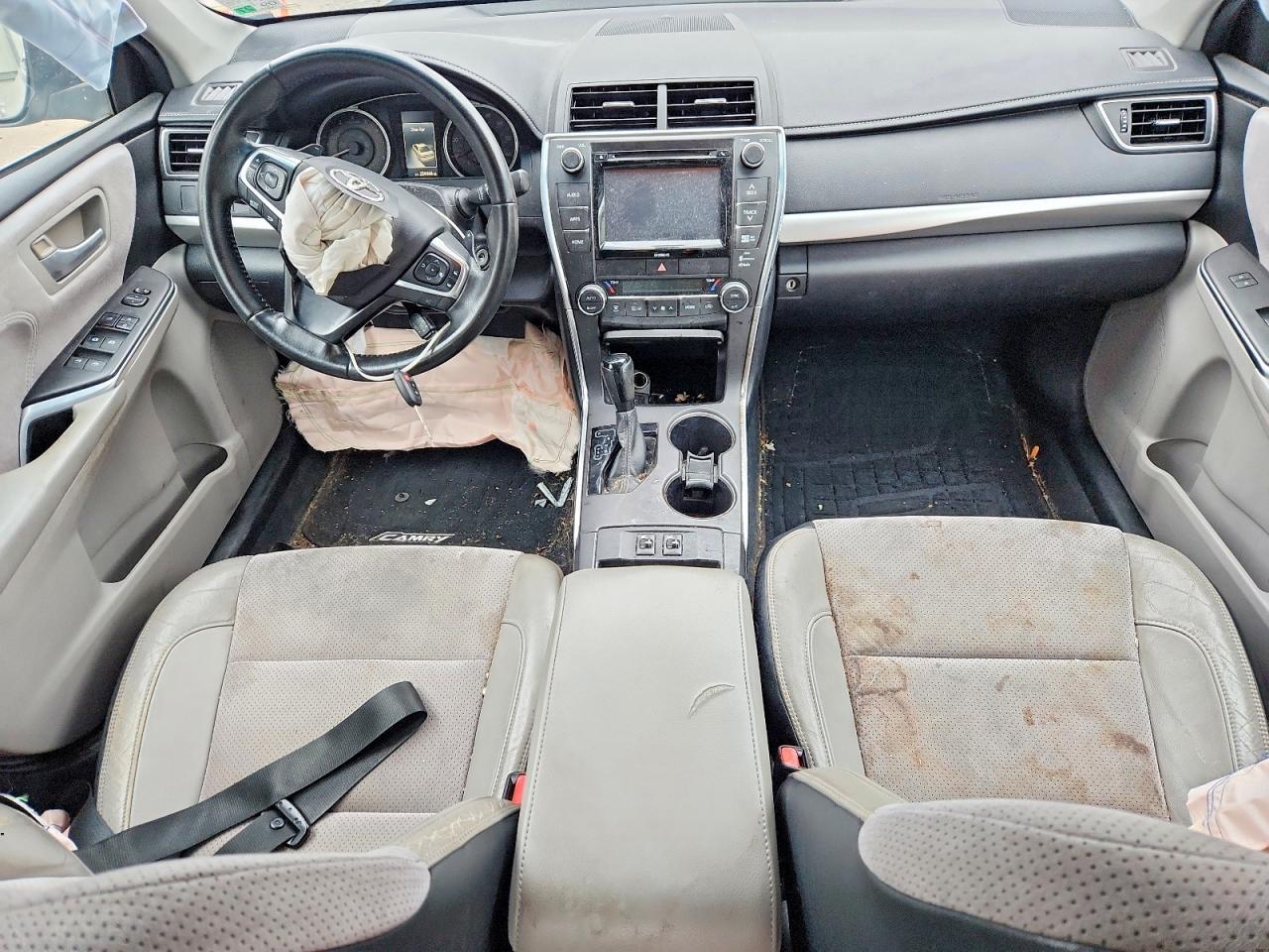2016 TOYOTA CAMRY