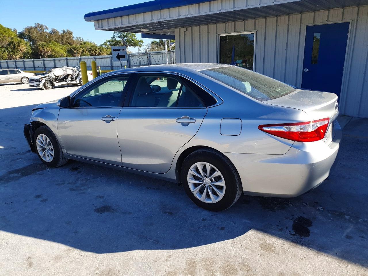 2015 TOYOTA CAMRY