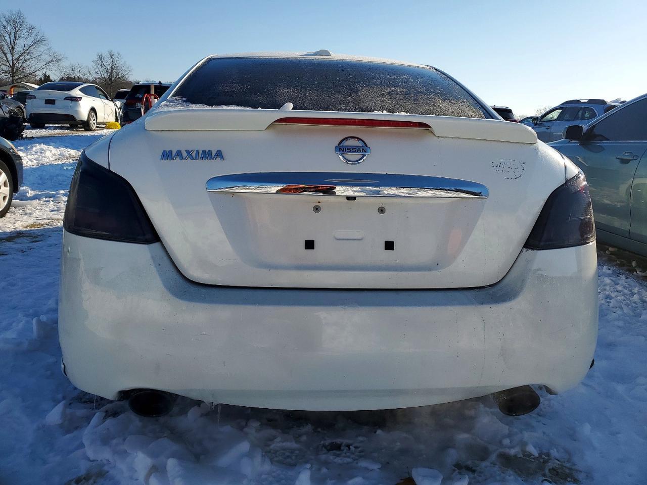 2014 NISSAN Maxima