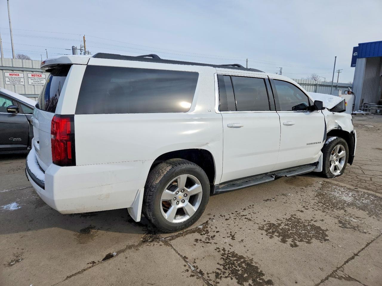 2016 CHEVROLET Suburban