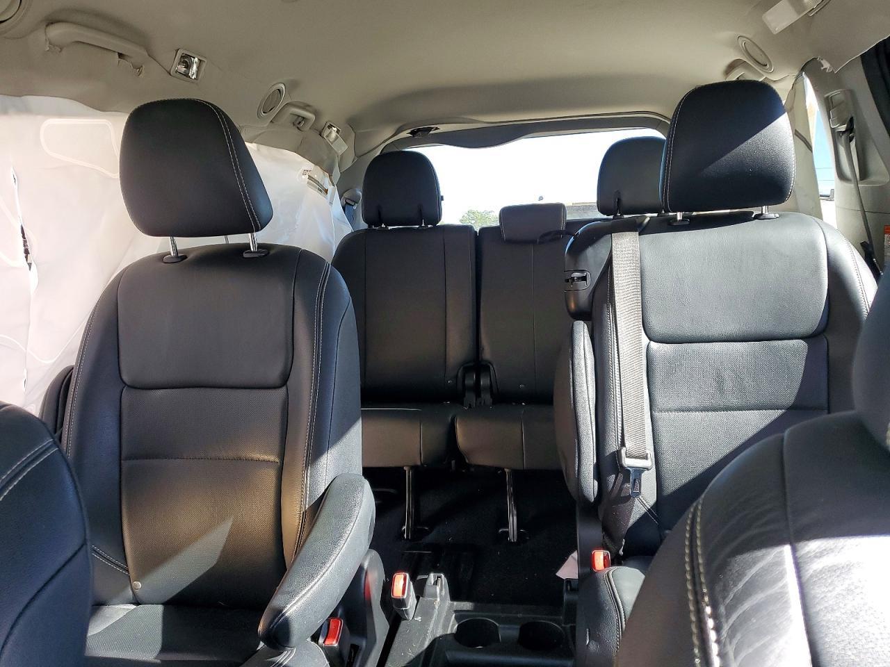 2016 TOYOTA SIENNA