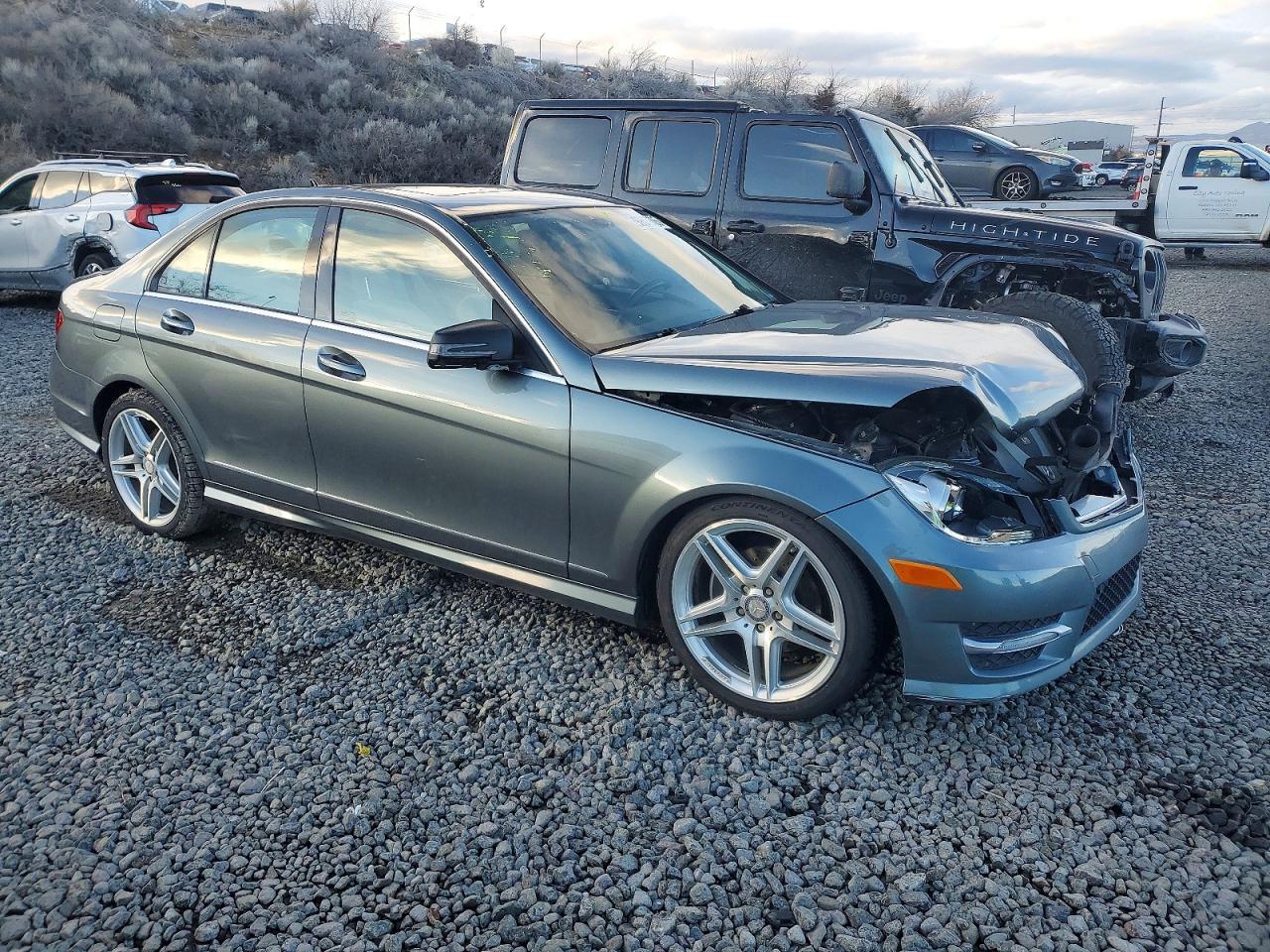 2012 MERCEDES-BENZ C-CLASS