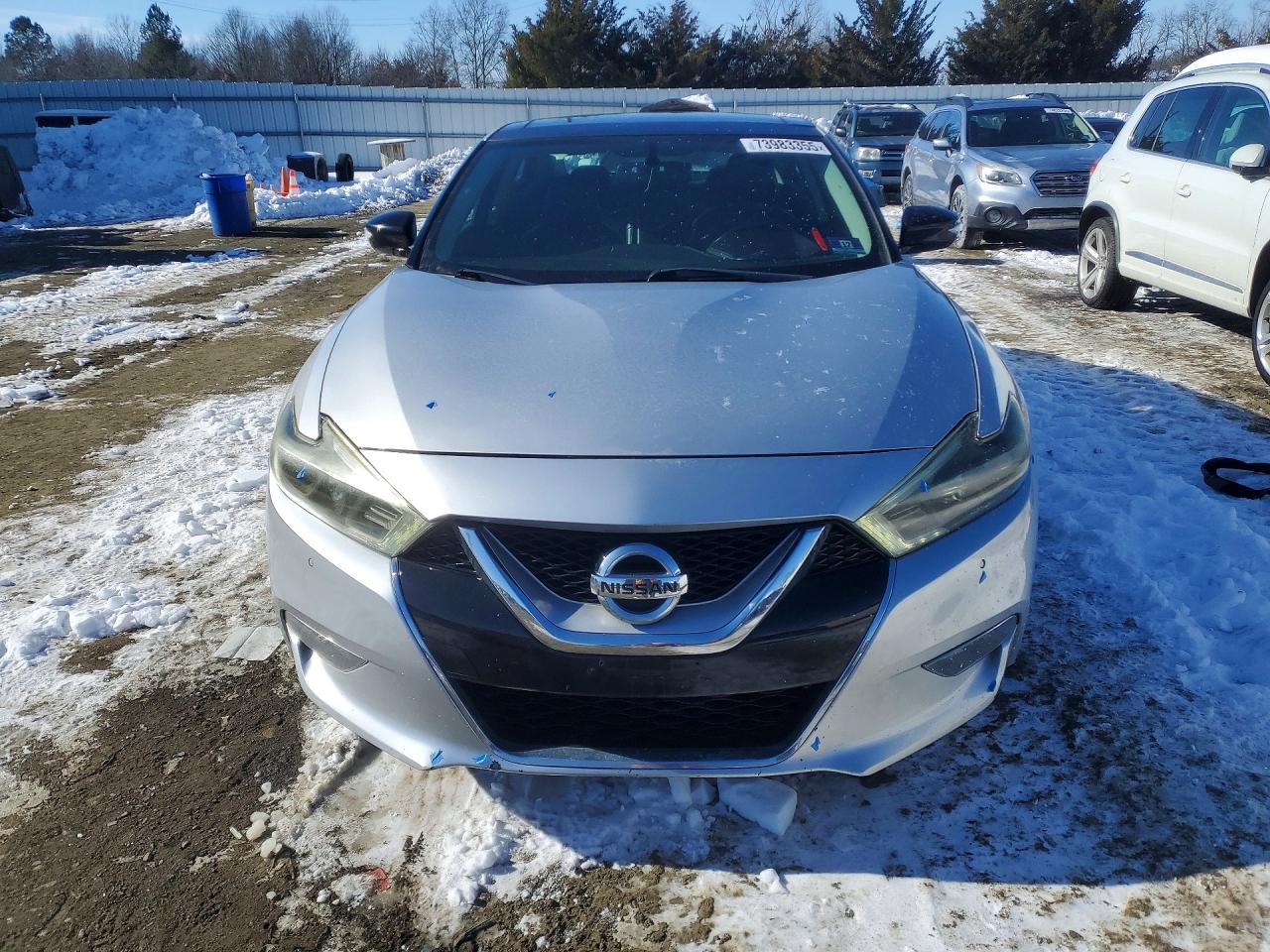 2017 NISSAN Maxima