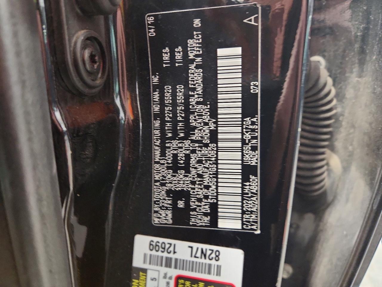 2016 TOYOTA Sequoia